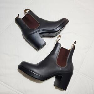 Blundstone #2366 Heeled Chelsea Boot in Stout US 10.5
